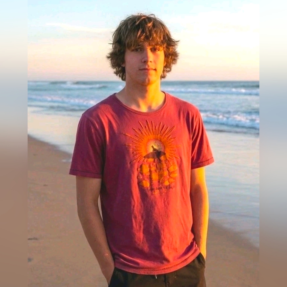 FatFace UK Mens T-Shirt XL Surfer Red Embroidered Graphic "From Dawn Till Dusk"